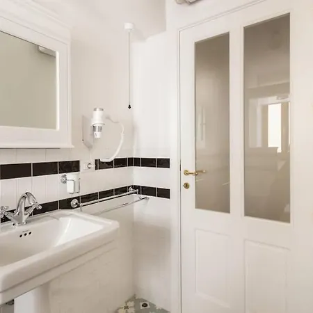 Stylish One Bedroom Flat Apartament