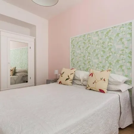 Apartment Stylish One Bedroom Flat
